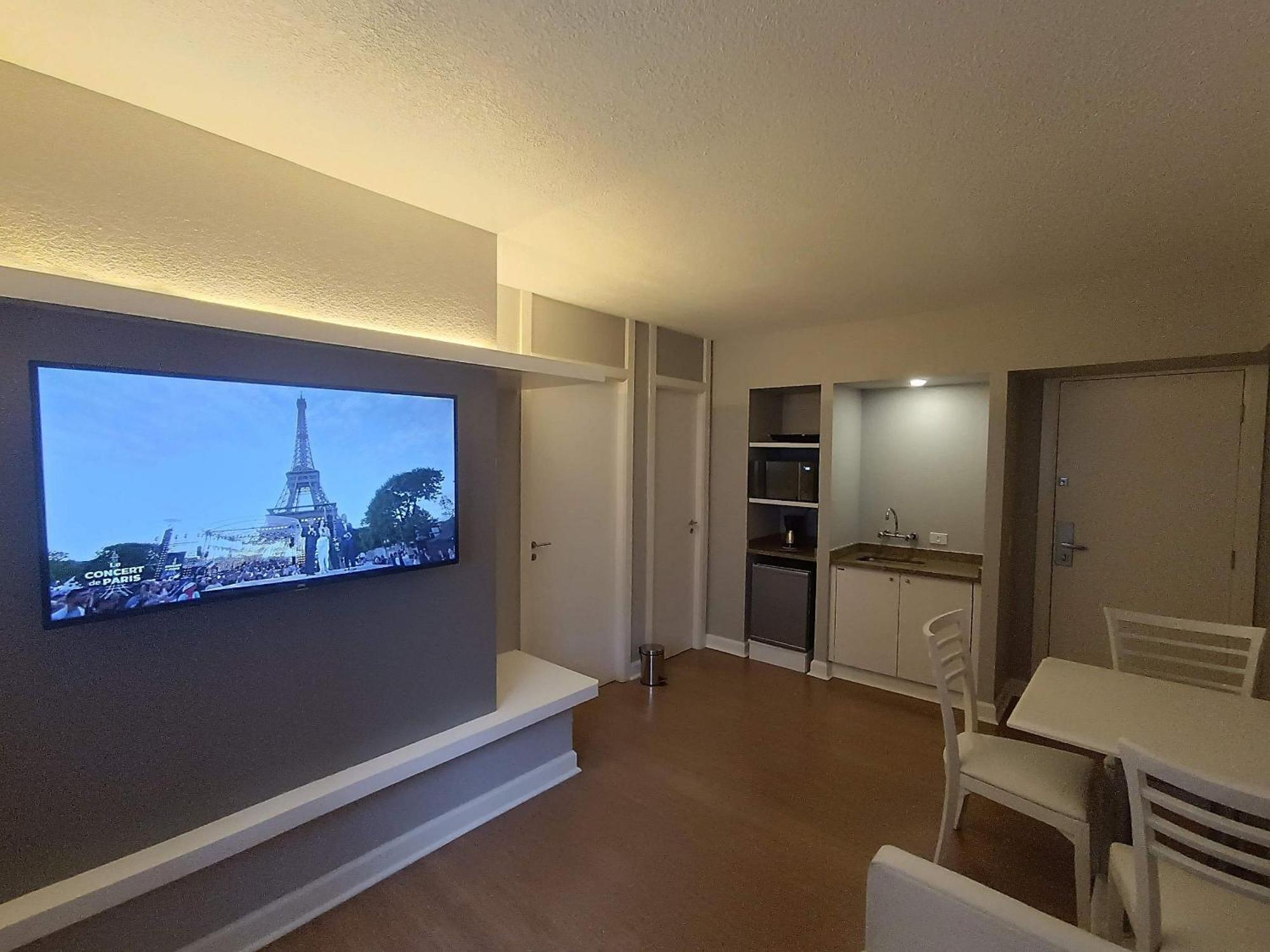 Apto-Flat Excelente Localizacao Centro-Batel - Somente Familiares Kurytyba Zewnętrze zdjęcie